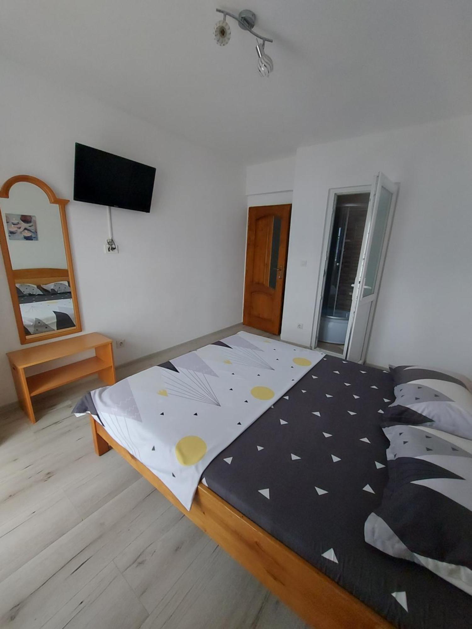 Casa Dalys Hotel Orsova Luaran gambar